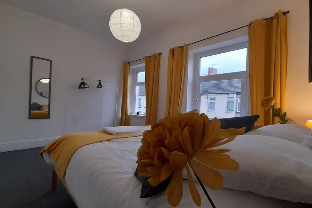 Spacious 4 Bedroom, Free Netflix, Central Location Cardiff Exterior photo