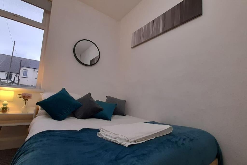 Spacious 4 Bedroom, Free Netflix, Central Location Cardiff Exterior photo