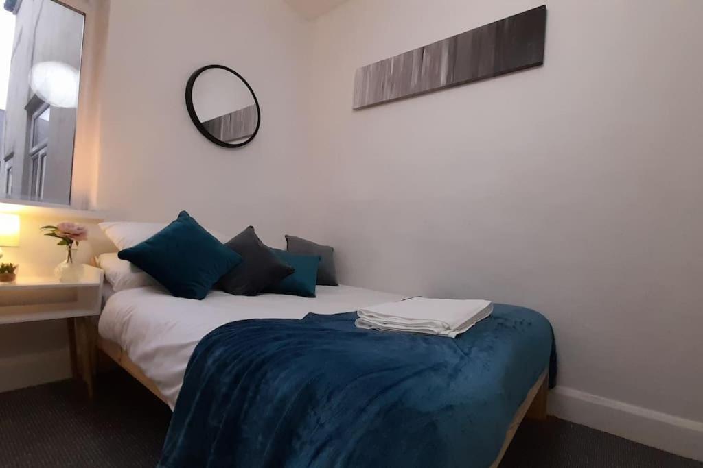 Spacious 4 Bedroom, Free Netflix, Central Location Cardiff Exterior photo